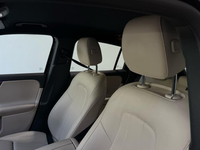 MERCEDES-BENZ GLA 200 usata, con Luci diurne
