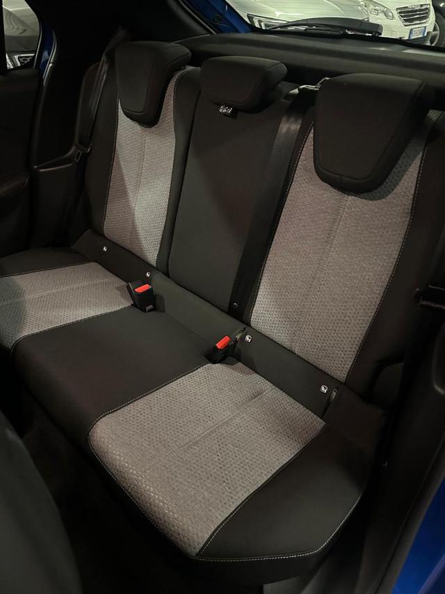 OPEL Corsa usata, con Controllo automatico clima