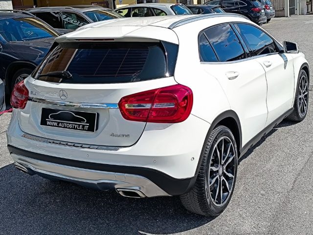 MERCEDES-BENZ GLA 200 usata, con Sensori di parcheggio anteriori