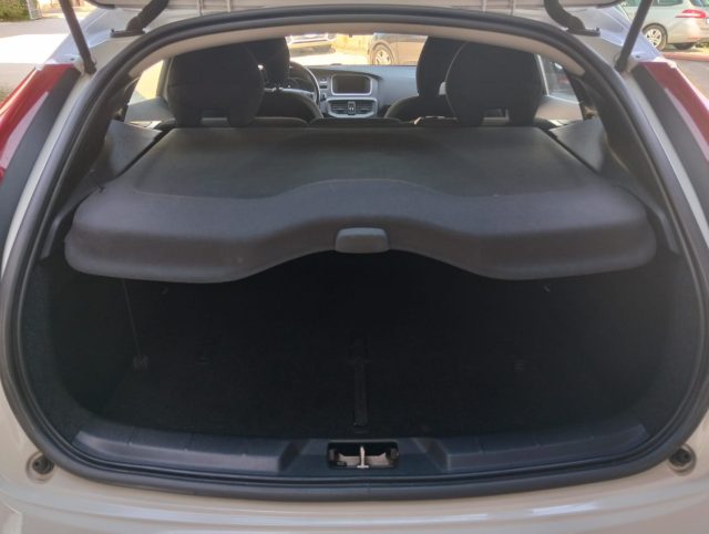 VOLVO V40 Cross Country usata, con Cruise Control