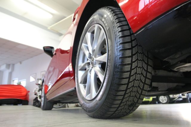 MAZDA 3 usata, con Luci diurne LED