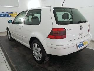 VOLKSWAGEN Golf usata, con Airbag laterali