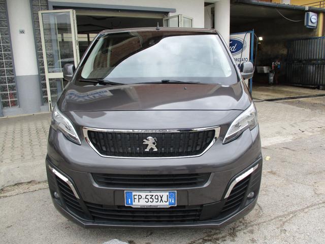 PEUGEOT Traveller usata, con Airbag