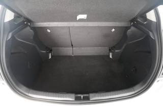 TOYOTA Yaris usata 6