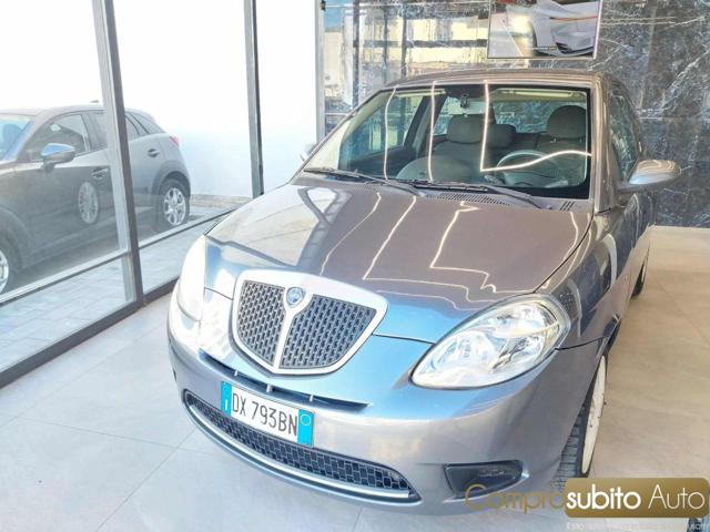 LANCIA Ypsilon usata, con Airbag