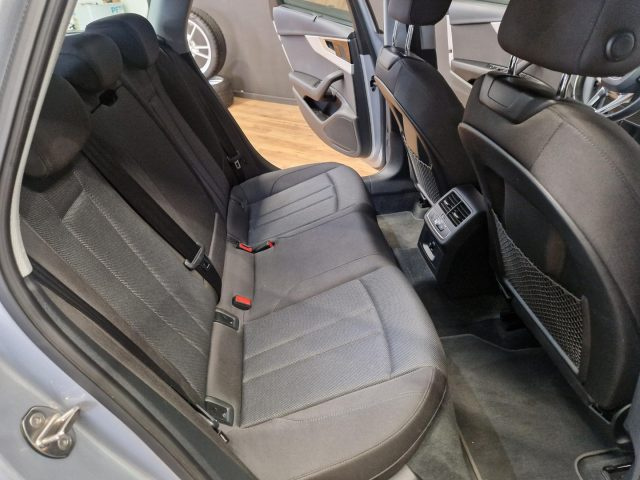 AUDI A4 usata, con Autoradio digitale