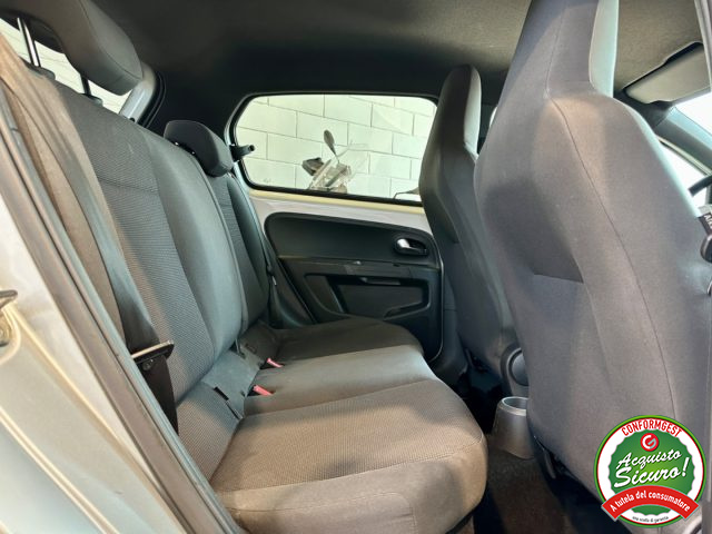VOLKSWAGEN up! usata, con Lettore CD
