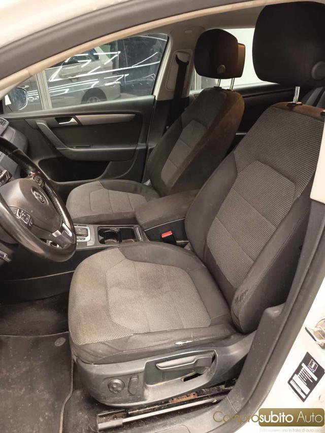VOLKSWAGEN Passat Variant usata 21