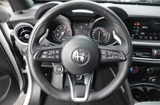 ALFA ROMEO Stelvio usata, con Controllo trazione