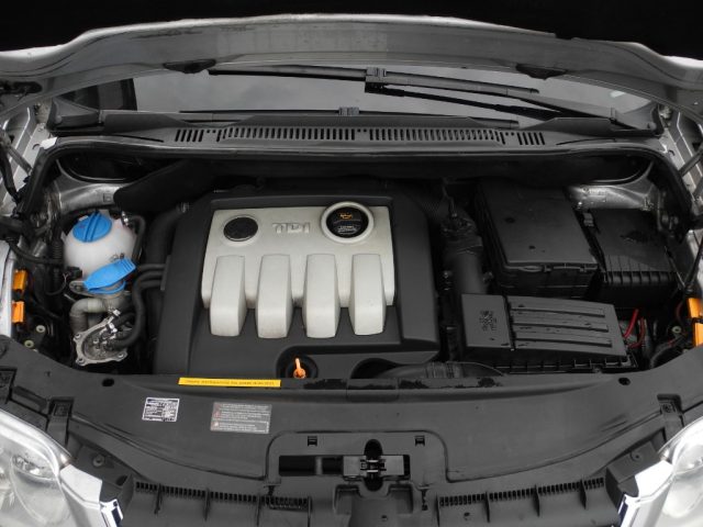 VOLKSWAGEN Touran usata, con Lettore CD