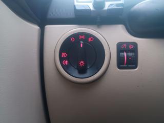 VOLKSWAGEN New Beetle usata 25