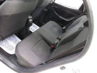 TOYOTA Yaris usata 19