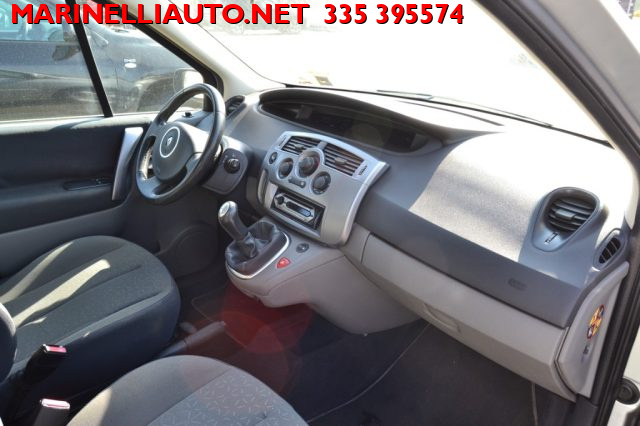 RENAULT Scenic usata, con Controllo automatico clima