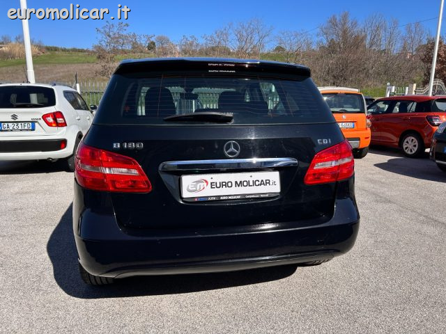 MERCEDES-BENZ B 180 usata, con Chiusura centralizzata