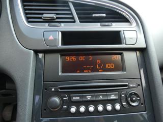 PEUGEOT 5008 usata, con Lettore CD