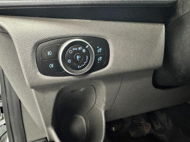 FORD Transit Custom usata, con Volante in pelle