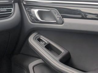 PORSCHE Macan usata, con Leve al volante