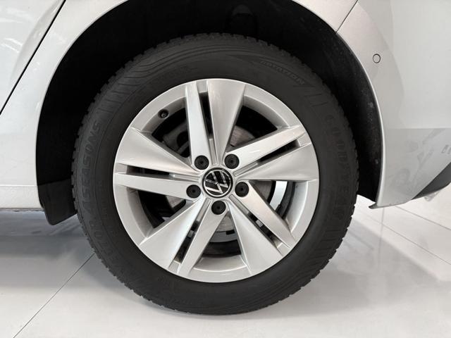 VOLKSWAGEN Golf usata, con Autoradio