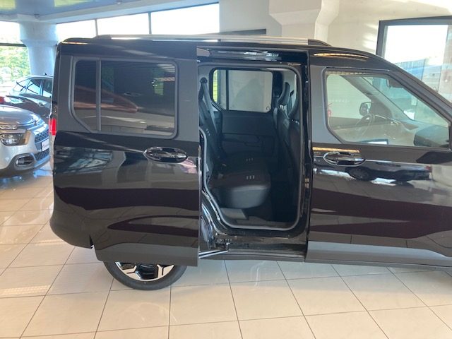 FORD Tourneo Courier usata, con Bracciolo