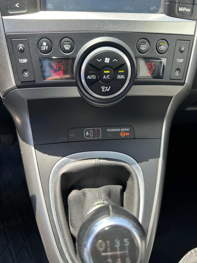 TOYOTA Verso usata 21