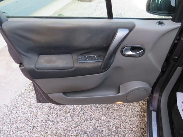 RENAULT Scenic usata, con Servosterzo