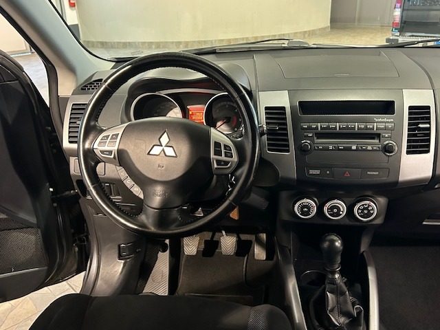 MITSUBISHI Outlander usata, con Antifurto