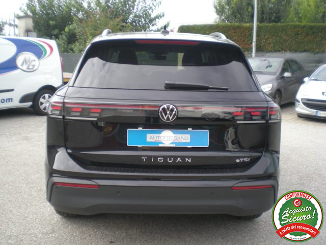 VOLKSWAGEN Tiguan usata, con Autoradio