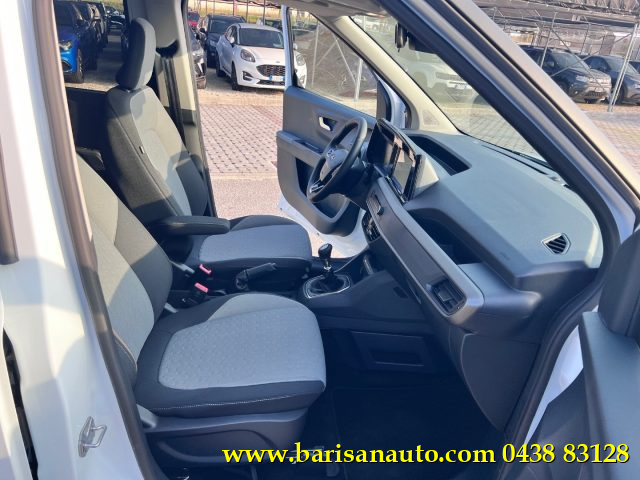 FORD Tourneo Courier usata, con Autoradio