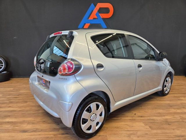 TOYOTA Aygo usata, con Autoradio