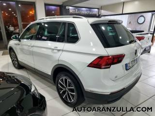 VOLKSWAGEN Tiguan usata, con Autoradio