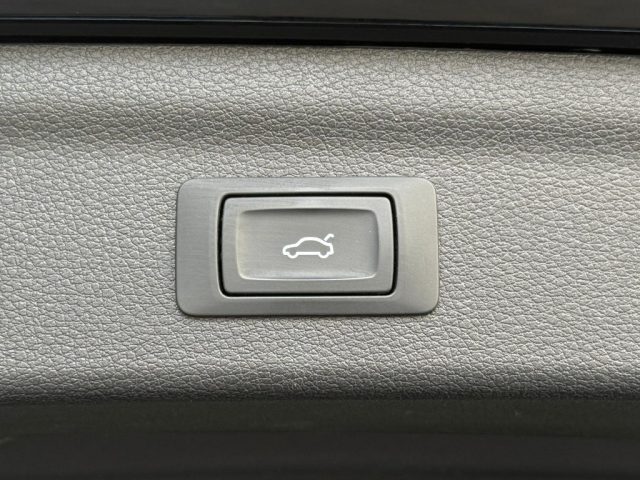 AUDI Q3 usata, con Riconoscimento dei segnali stradali