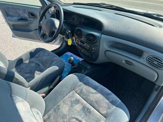 RENAULT Megane usata, con Specchietti laterali elettrici