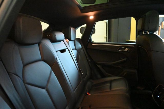 PORSCHE Macan usata 32