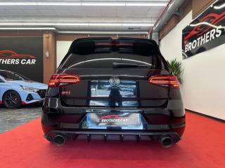 VOLKSWAGEN Golf GTI usata, con Autoradio