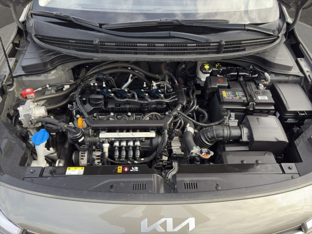 KIA Rio usata, con Hill holder