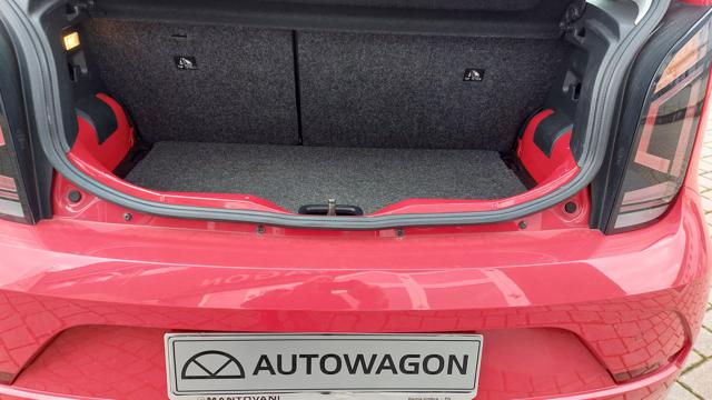 VOLKSWAGEN up! usata, con USB