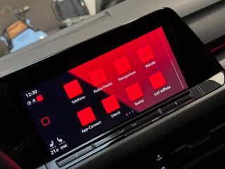 VOLKSWAGEN Golf usata, con Touch screen