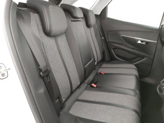 PEUGEOT 3008 usata, con Sistema di navigazione
