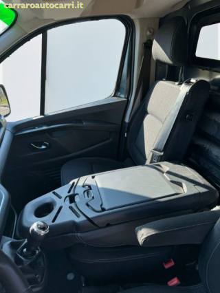 RENAULT Trafic usata, con Fendinebbia