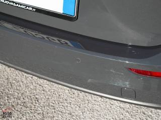 VOLKSWAGEN Golf Variant usata, con Fari LED