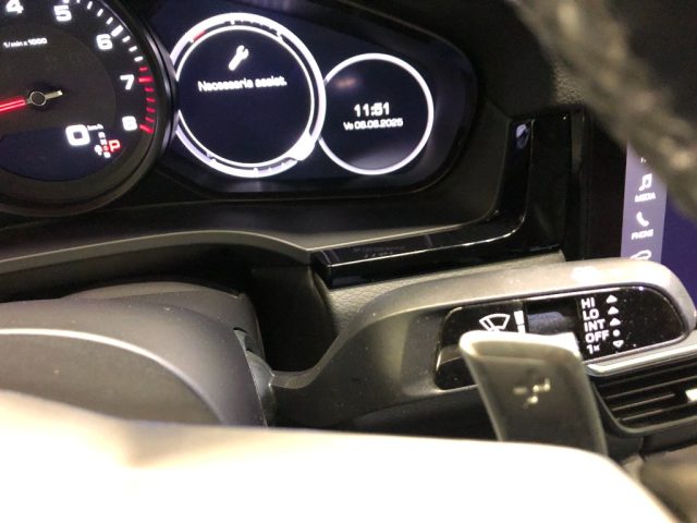 PORSCHE Cayenne usata, con Autoradio digitale