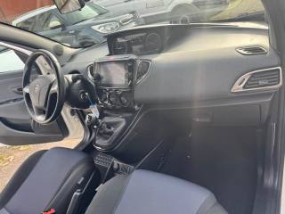 LANCIA Ypsilon usata, con Fendinebbia