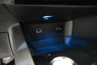 PEUGEOT 3008 usata, con Autoradio digitale