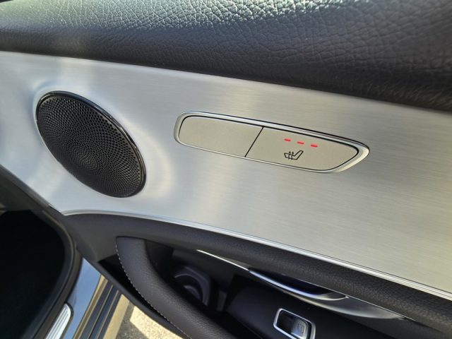 MERCEDES-BENZ E 300 usata, con Park Distance Control