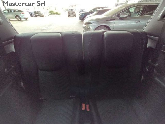 MERCEDES-BENZ GLB 200 usata, con MP3