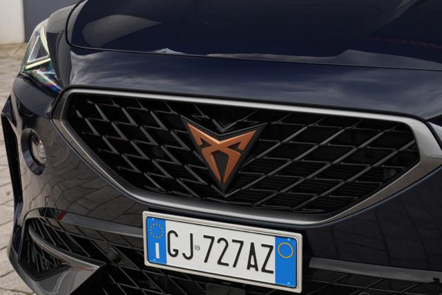 CUPRA Formentor usata, con USB