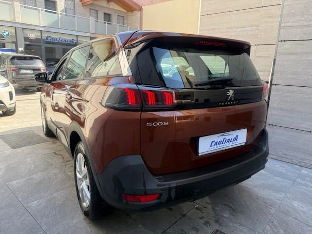 PEUGEOT 5008 usata, con Autoradio
