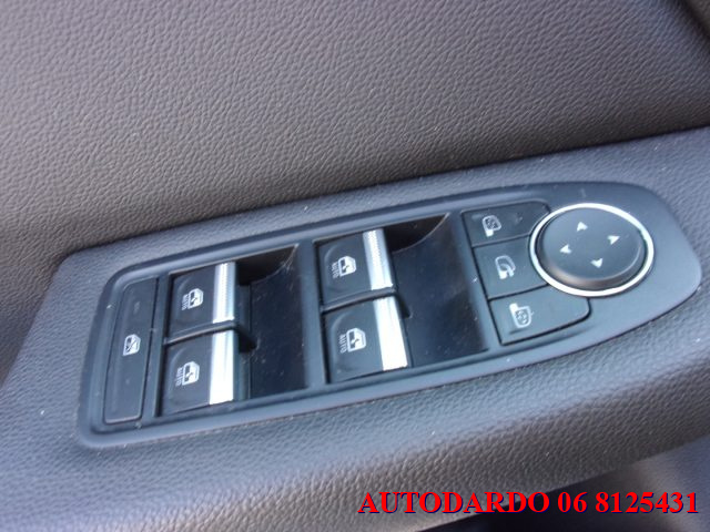 RENAULT Clio usata, con Autoradio digitale