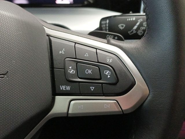 VOLKSWAGEN Golf usata, con Controllo trazione