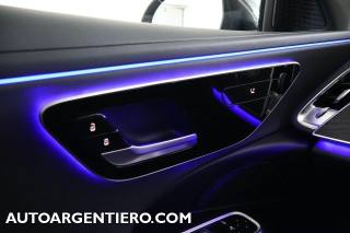 MERCEDES-BENZ E 220 usata, con Sensori di parcheggio anteriori